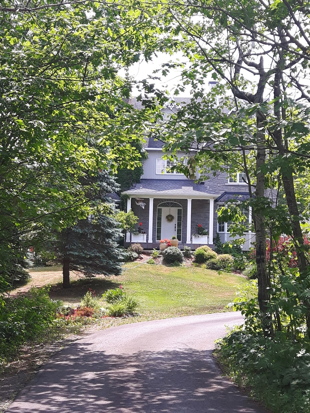 Ottawa country lots for sale at the Saddlebrooke Estates.